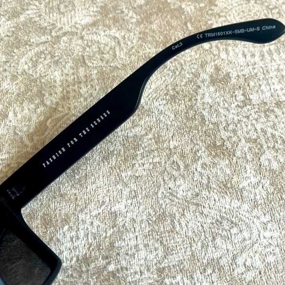 Brand New True Religion Mirrored Shield Aviator Mens Sunglasses Matte Black - Picture 12 of 16